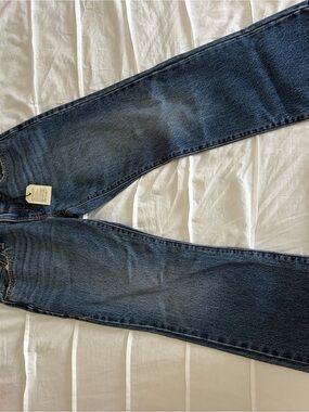 Levi's Middy Ankle Bootcut Jeans in Dark Blue